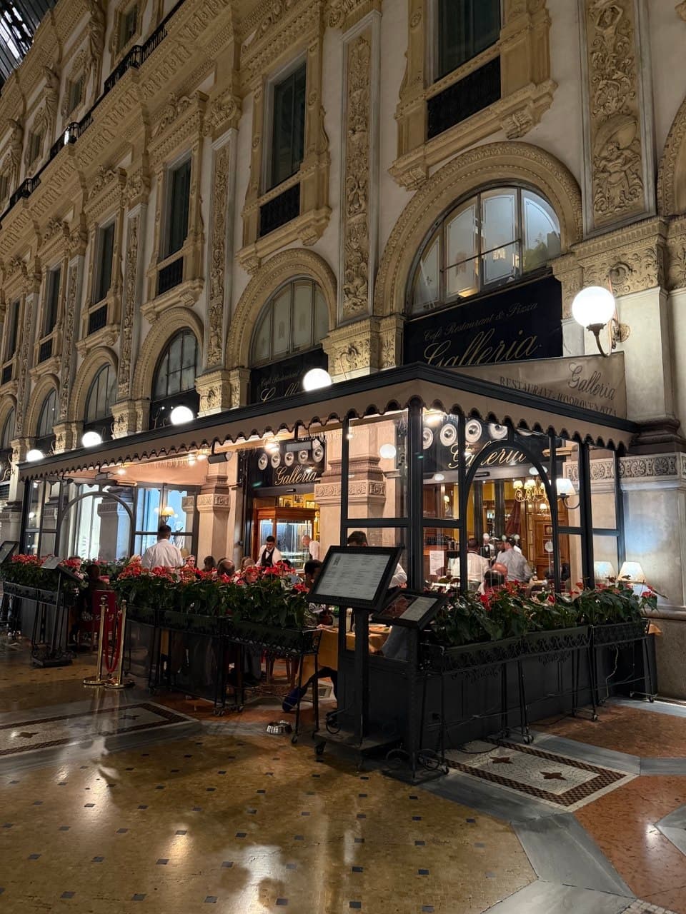 Galleria restaurant in Milan